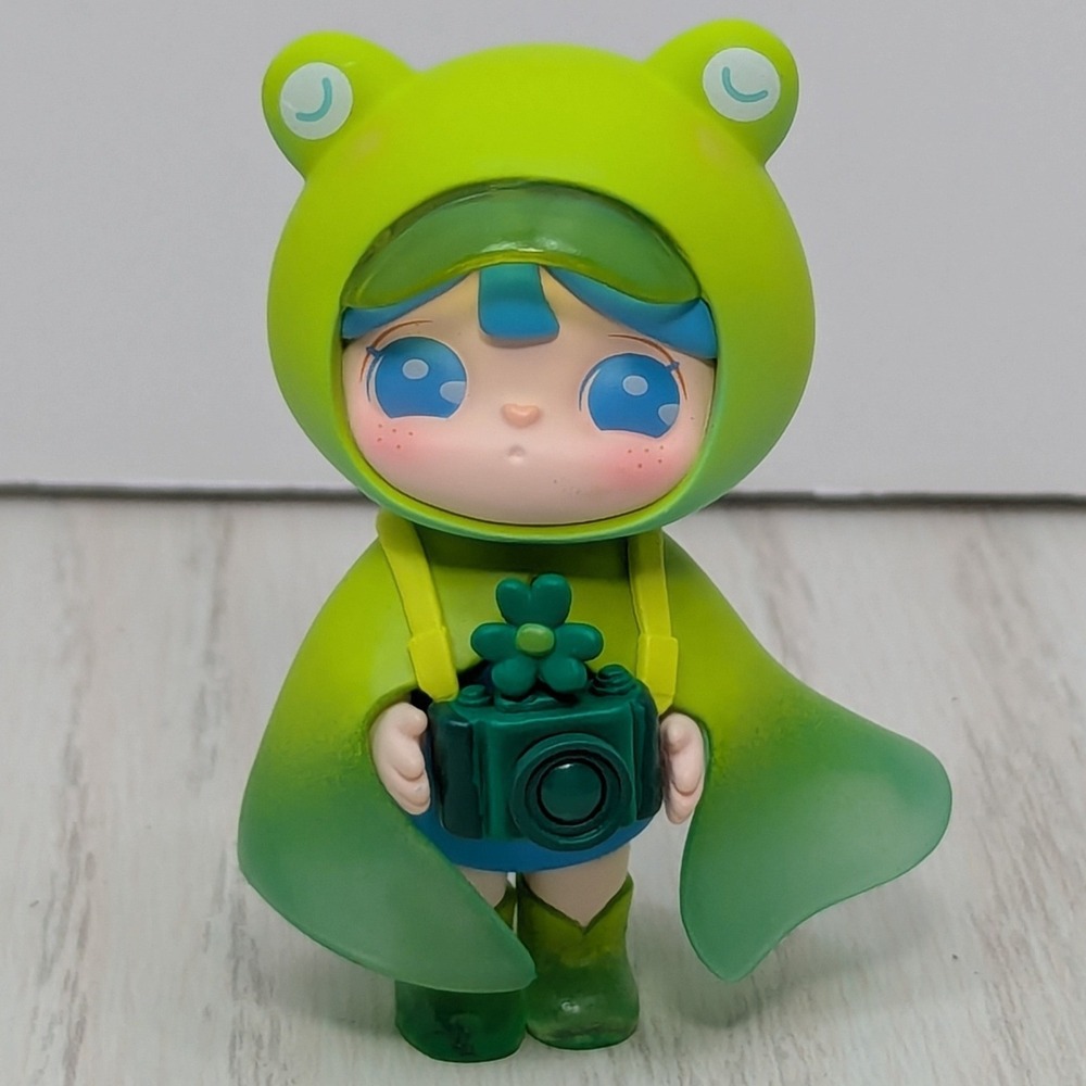 Rolife Suri‎ Go Outing Series Shoot the Moment Figure Frog Photographer Camera
